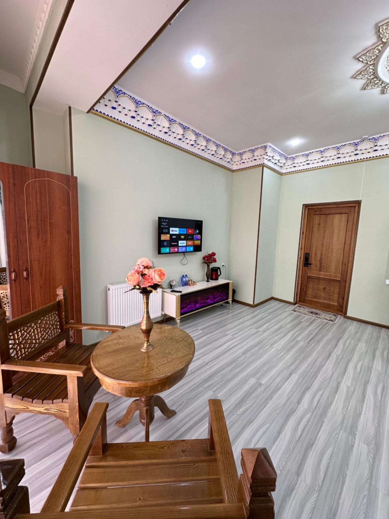 Hotel Zarhal Bukhara Bagian luar foto