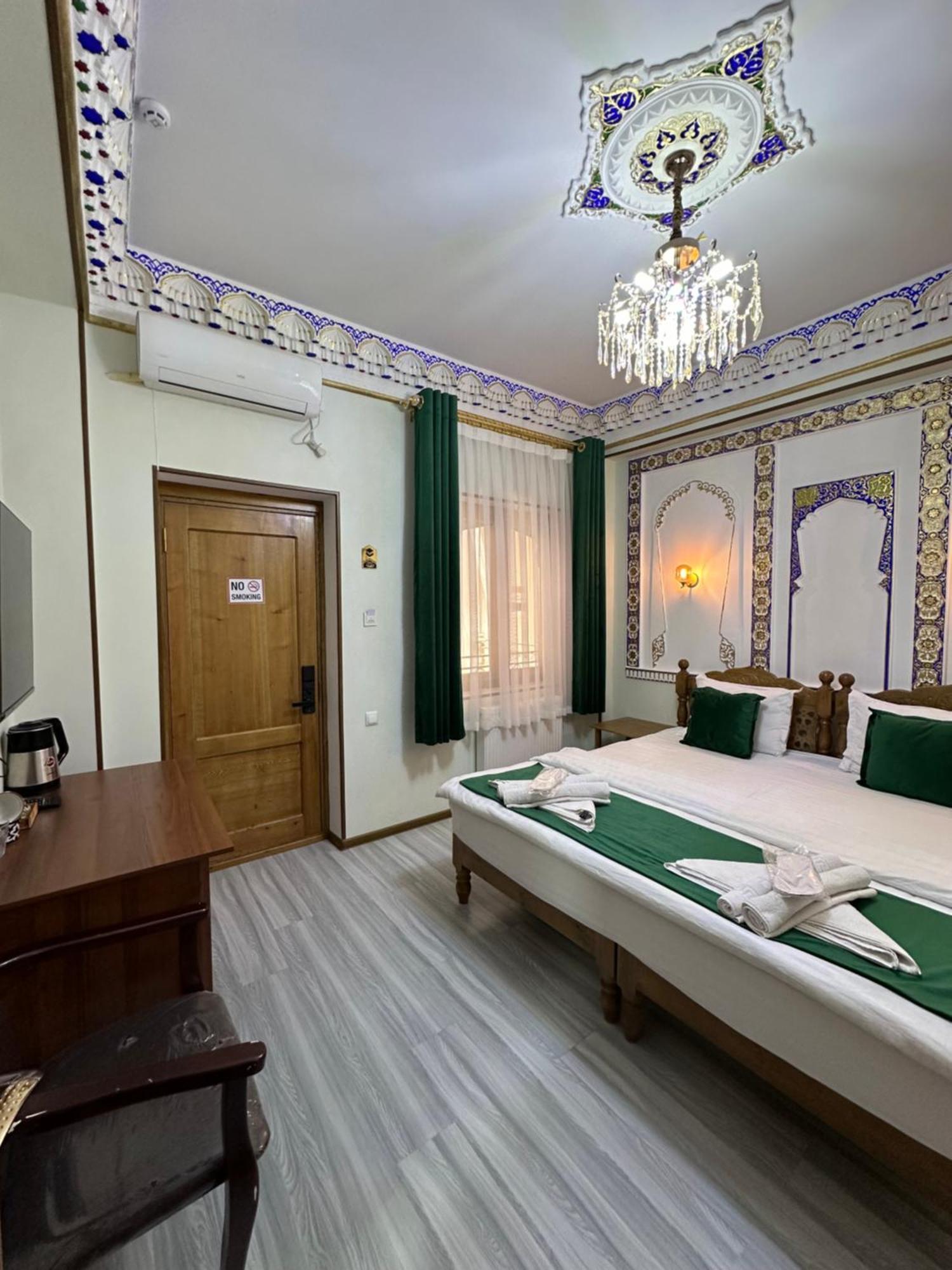Hotel Zarhal Bukhara Bagian luar foto
